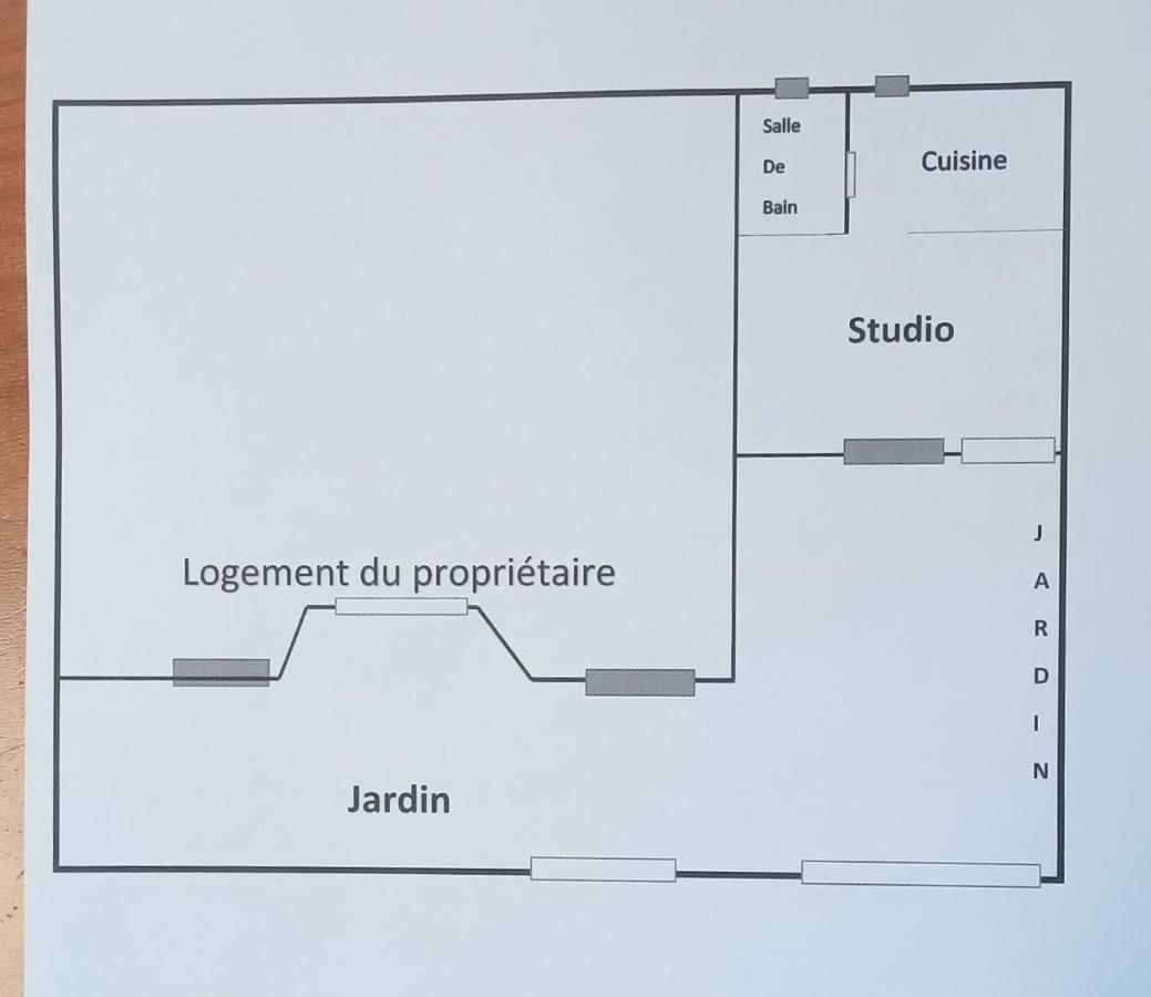Studio, Cite La Gazelle ,Pas Jafar, Quartier Calme 10 Min De L'Aeroport Pres Du Technopark Luaran gambar